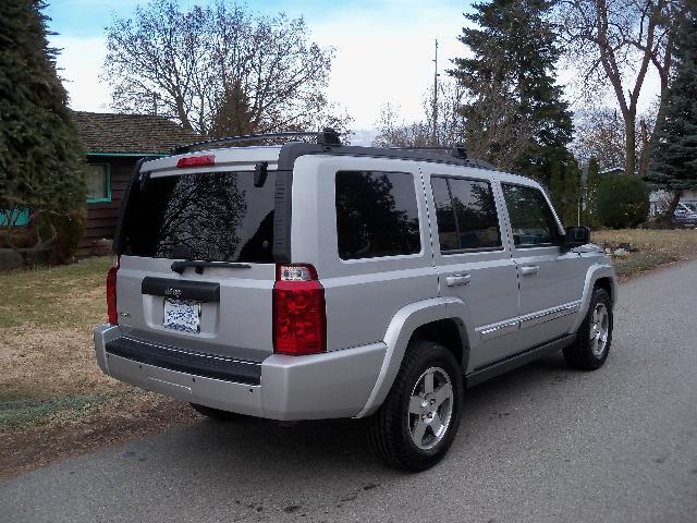 2010 Jeep Commander GSX