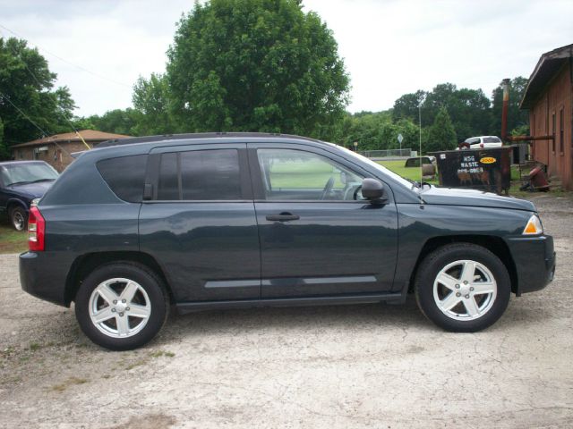 2007 Jeep Compass Extended Cab V8 LT W/1lt