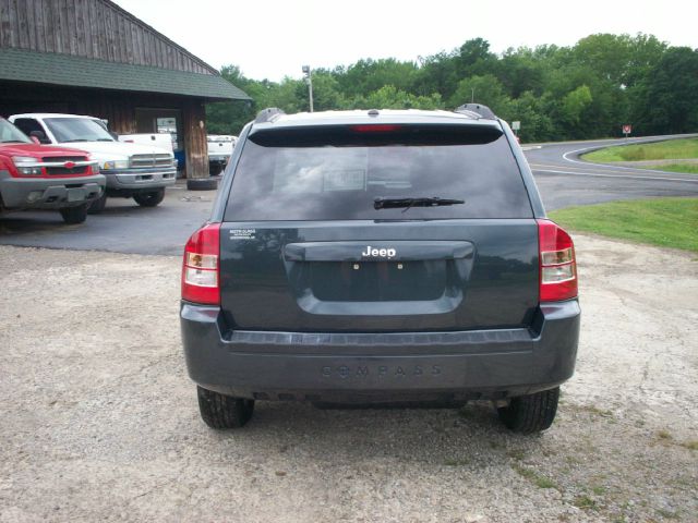 2007 Jeep Compass Extended Cab V8 LT W/1lt