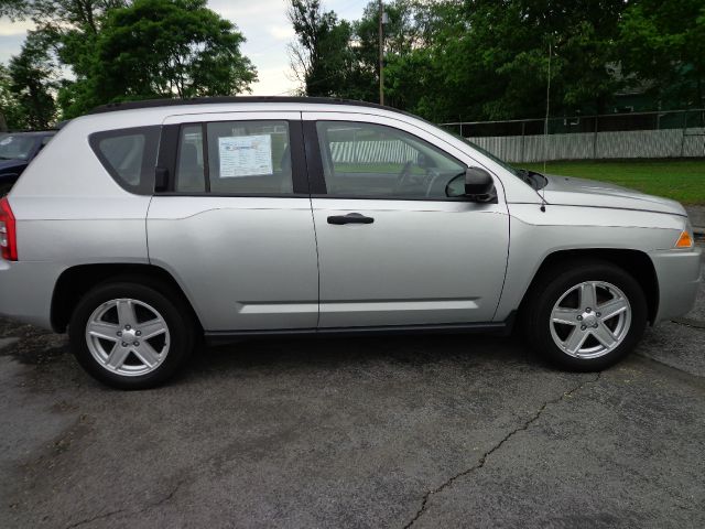 2007 Jeep Compass Extended Cab V8 LT W/1lt