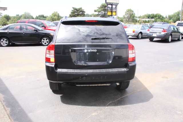 2008 Jeep Compass Extended Cab V8 LT W/1lt