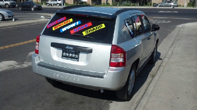 2008 Jeep Compass Extended Cab V8 LT W/1lt