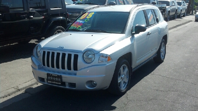 2008 Jeep Compass Extended Cab V8 LT W/1lt