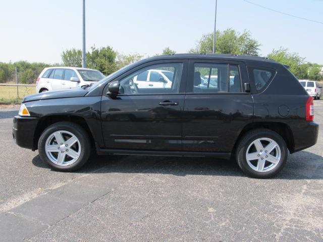 2010 Jeep Compass Extended Cab V8 LT W/1lt