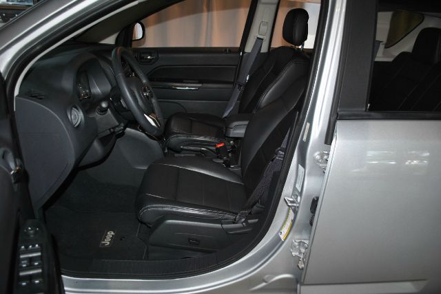 2011 Jeep Compass Super