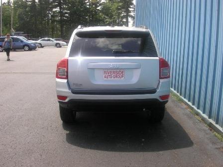 2011 Jeep Compass I4 Manual 2.