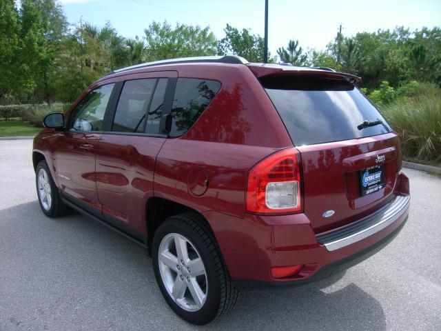 2011 Jeep Compass 2LT 4x4 Truck