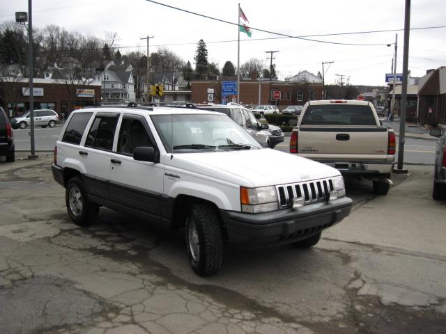 1995 Jeep Grand Cherokee LS