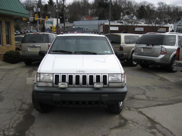 1995 Jeep Grand Cherokee LS