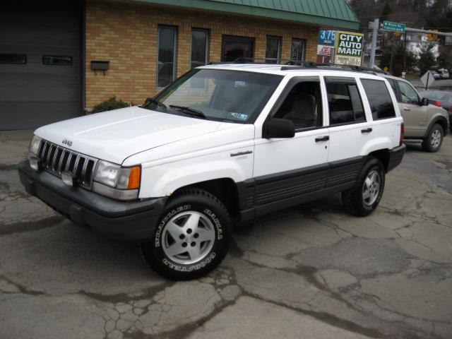 1995 Jeep Grand Cherokee LS