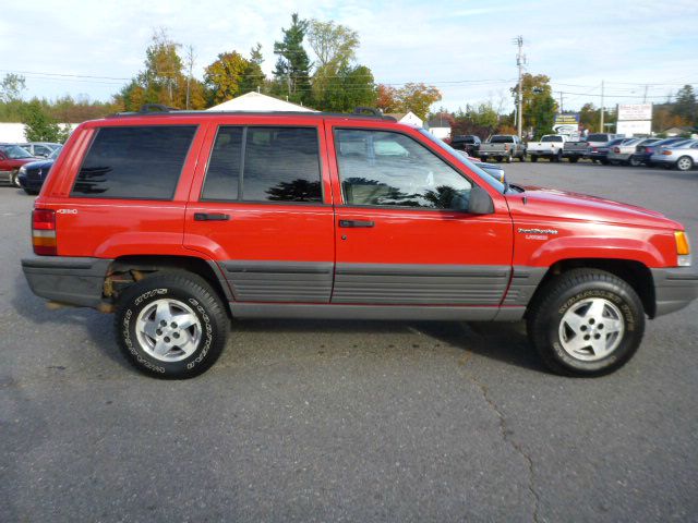 1995 Jeep Grand Cherokee EX-L W/ DVD System