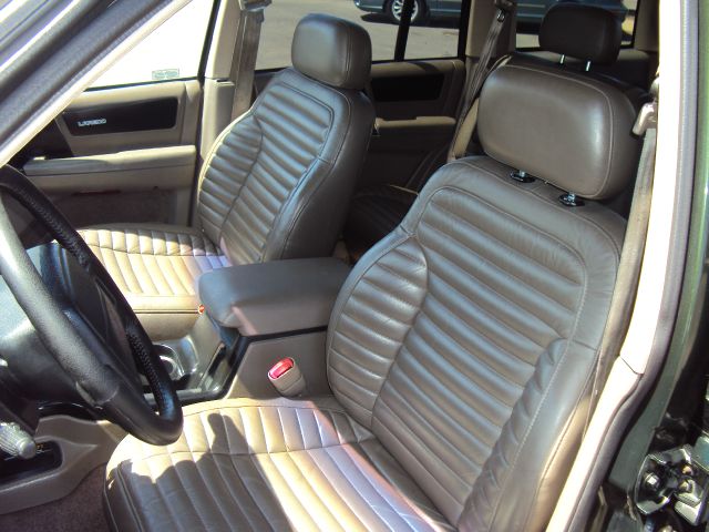 1995 Jeep Grand Cherokee EX-L W/ DVD System