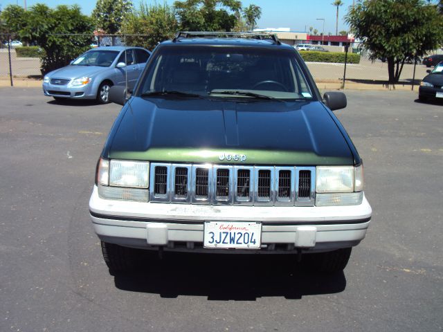 1995 Jeep Grand Cherokee EX-L W/ DVD System