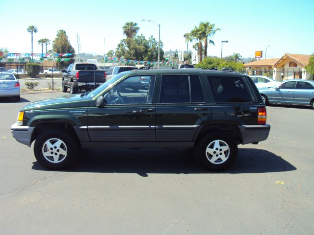 1995 Jeep Grand Cherokee EX-L W/ DVD System