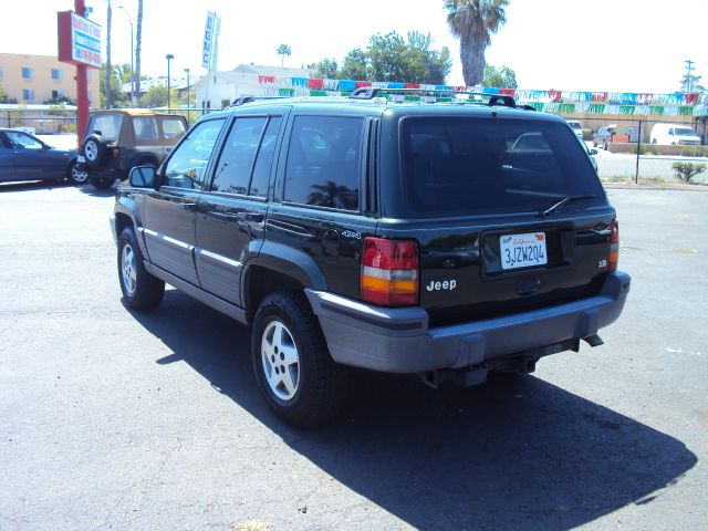 1995 Jeep Grand Cherokee EX-L W/ DVD System