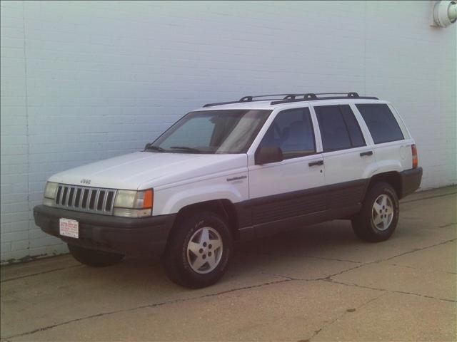 1995 Jeep Grand Cherokee LS