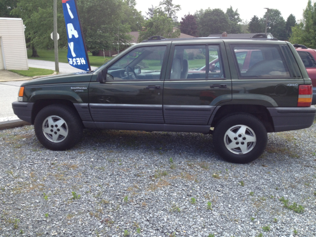 1995 Jeep Grand Cherokee EX-L W/ DVD System