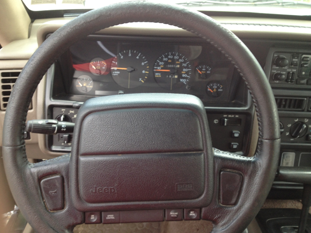 1995 Jeep Grand Cherokee EX-L W/ DVD System