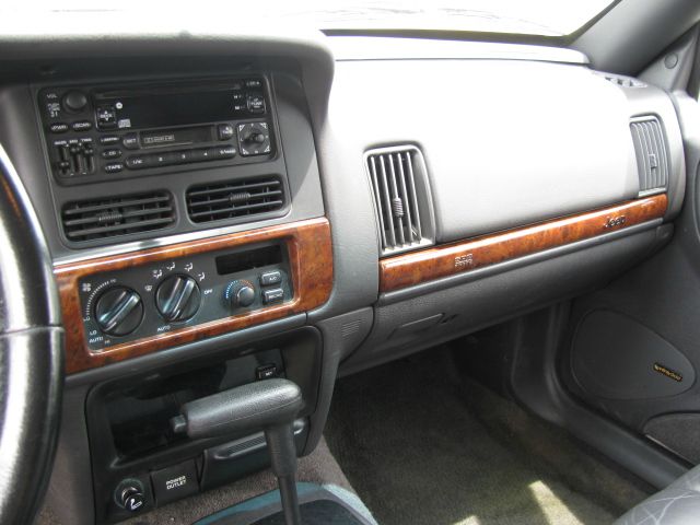 1996 Jeep Grand Cherokee Super