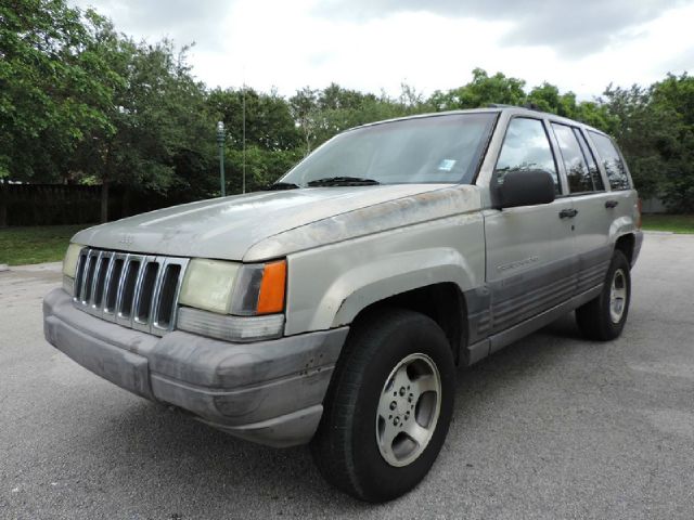 1996 Jeep Grand Cherokee Sedan 4dr