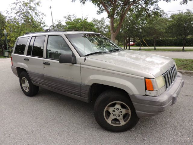 1996 Jeep Grand Cherokee Sedan 4dr