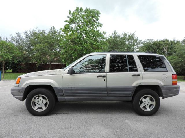 1996 Jeep Grand Cherokee Sedan 4dr