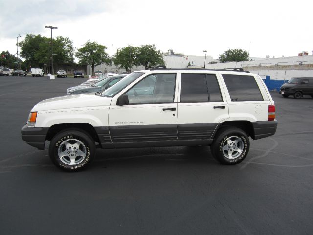 1996 Jeep Grand Cherokee Sedan 4dr