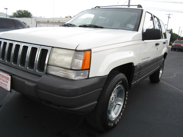 1996 Jeep Grand Cherokee Sedan 4dr