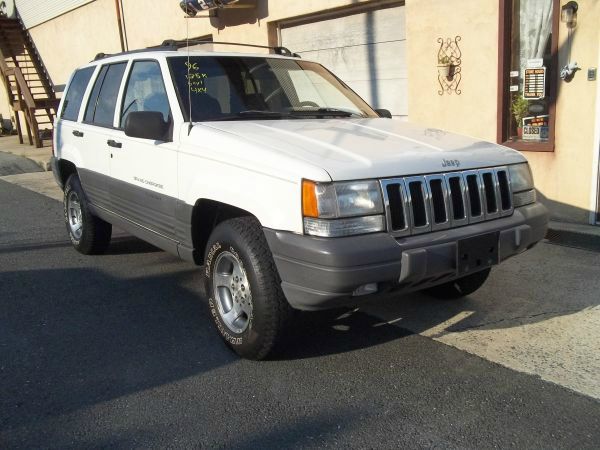 1996 Jeep Grand Cherokee LOW Miles NICE 4door Sedan