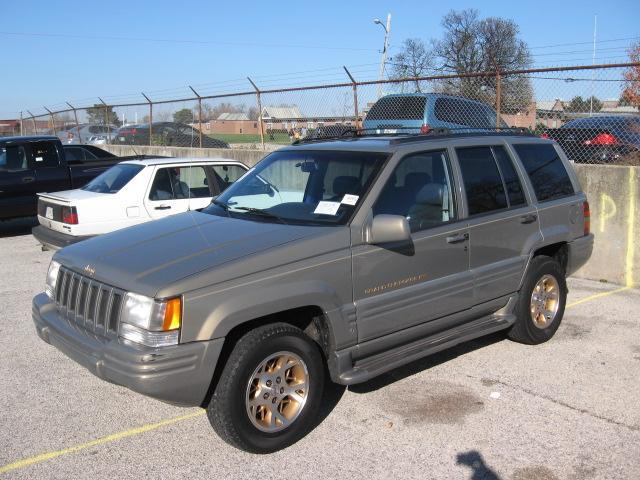 1996 Jeep Grand Cherokee SLE Crew Cab 4-cyl 2WD Auto