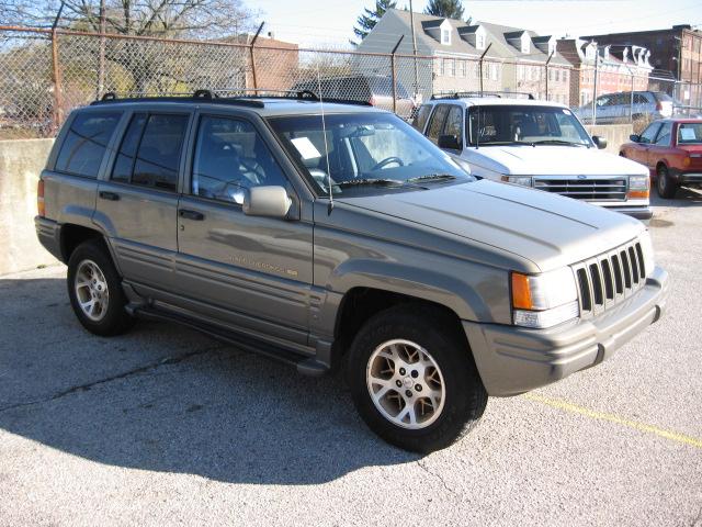 1996 Jeep Grand Cherokee SLE Crew Cab 4-cyl 2WD Auto