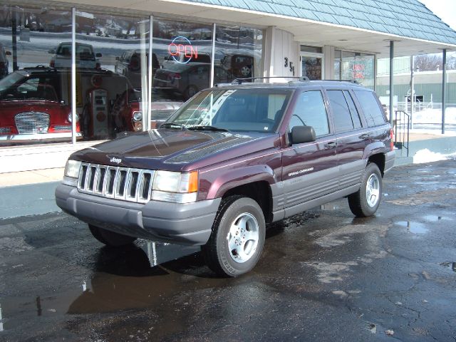 1997 Jeep Grand Cherokee Sedan 4dr