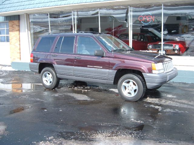 1997 Jeep Grand Cherokee Sedan 4dr