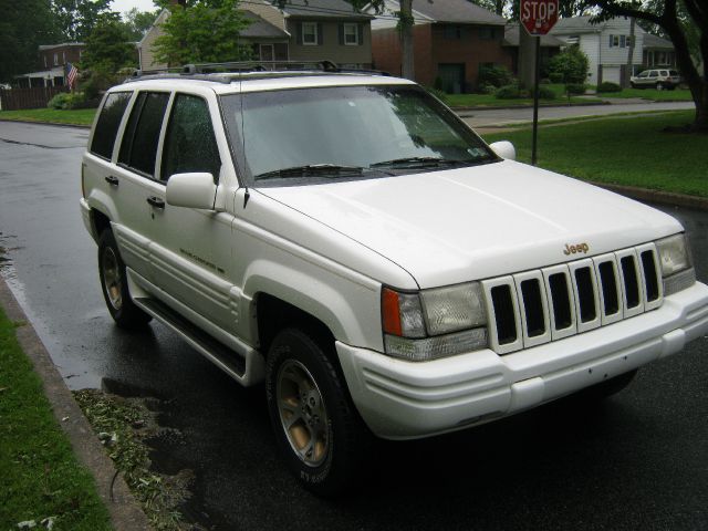 1997 Jeep Grand Cherokee Super