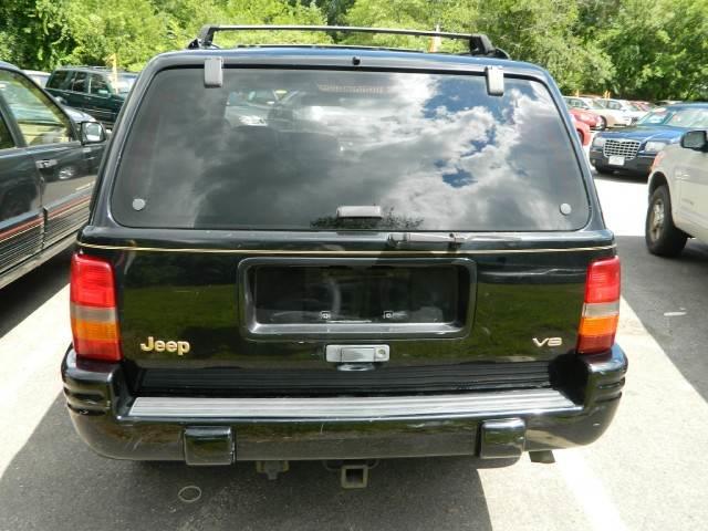 1997 Jeep Grand Cherokee Yaris Sedan