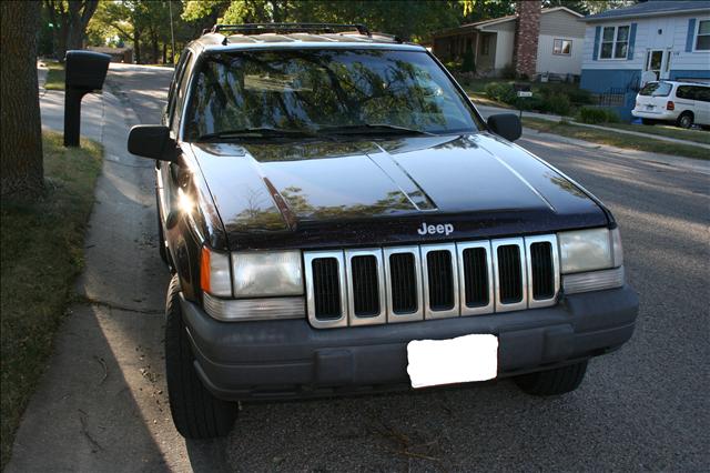 1997 Jeep Grand Cherokee LS