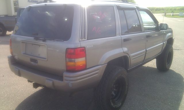 1997 Jeep Grand Cherokee Super