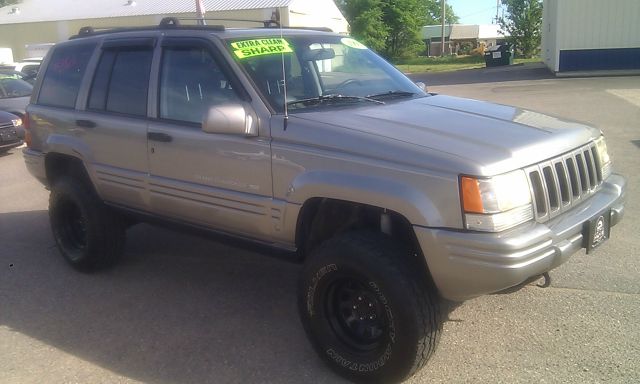 1997 Jeep Grand Cherokee Super