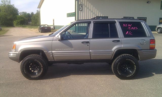 1997 Jeep Grand Cherokee Super