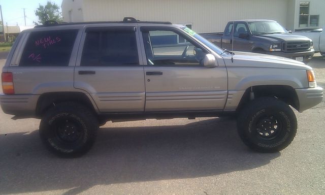 1997 Jeep Grand Cherokee Super