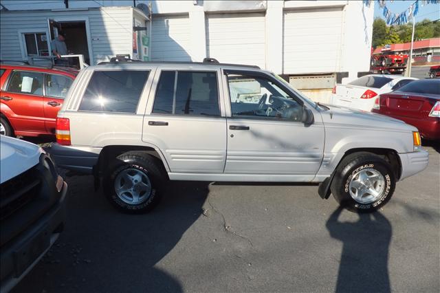 1998 Jeep Grand Cherokee 30TH Anniv Waldoch DVD Leather