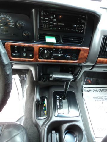 1998 Jeep Grand Cherokee Super