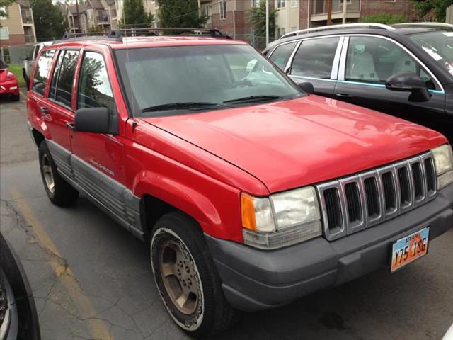 1998 Jeep Grand Cherokee LOW Miles NICE 4door Sedan