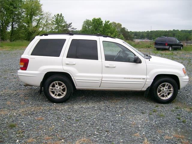 Jeep_Grand_Cherokee_1999_4