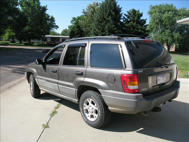 1999 Jeep Grand Cherokee LS