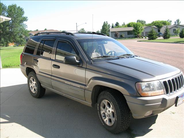 1999 Jeep Grand Cherokee LS