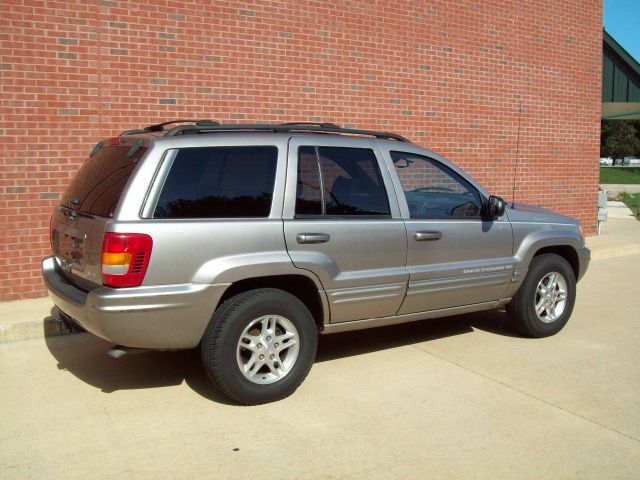 1999 Jeep Grand Cherokee Super