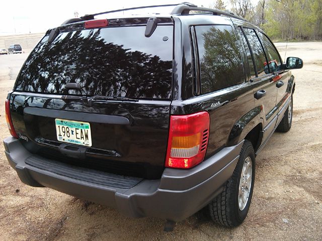 2000 Jeep Grand Cherokee LS Flex Fuel 4x4 This Is One Of Our Best Bargains