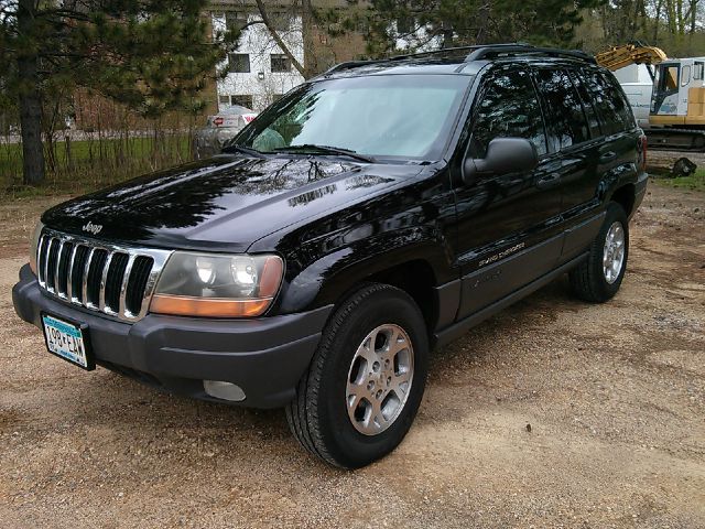 2000 Jeep Grand Cherokee LS Flex Fuel 4x4 This Is One Of Our Best Bargains