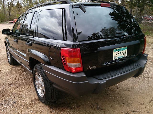 2000 Jeep Grand Cherokee LS Flex Fuel 4x4 This Is One Of Our Best Bargains